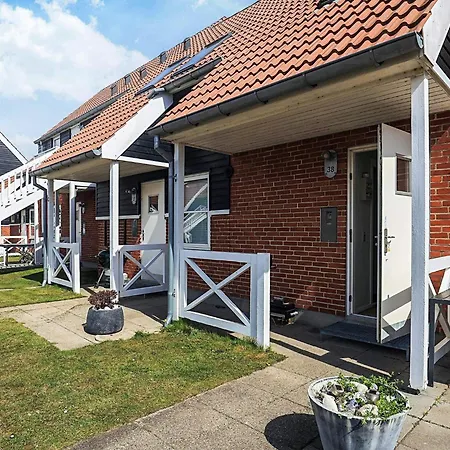 4 Person In Διαμέρισμα Borre